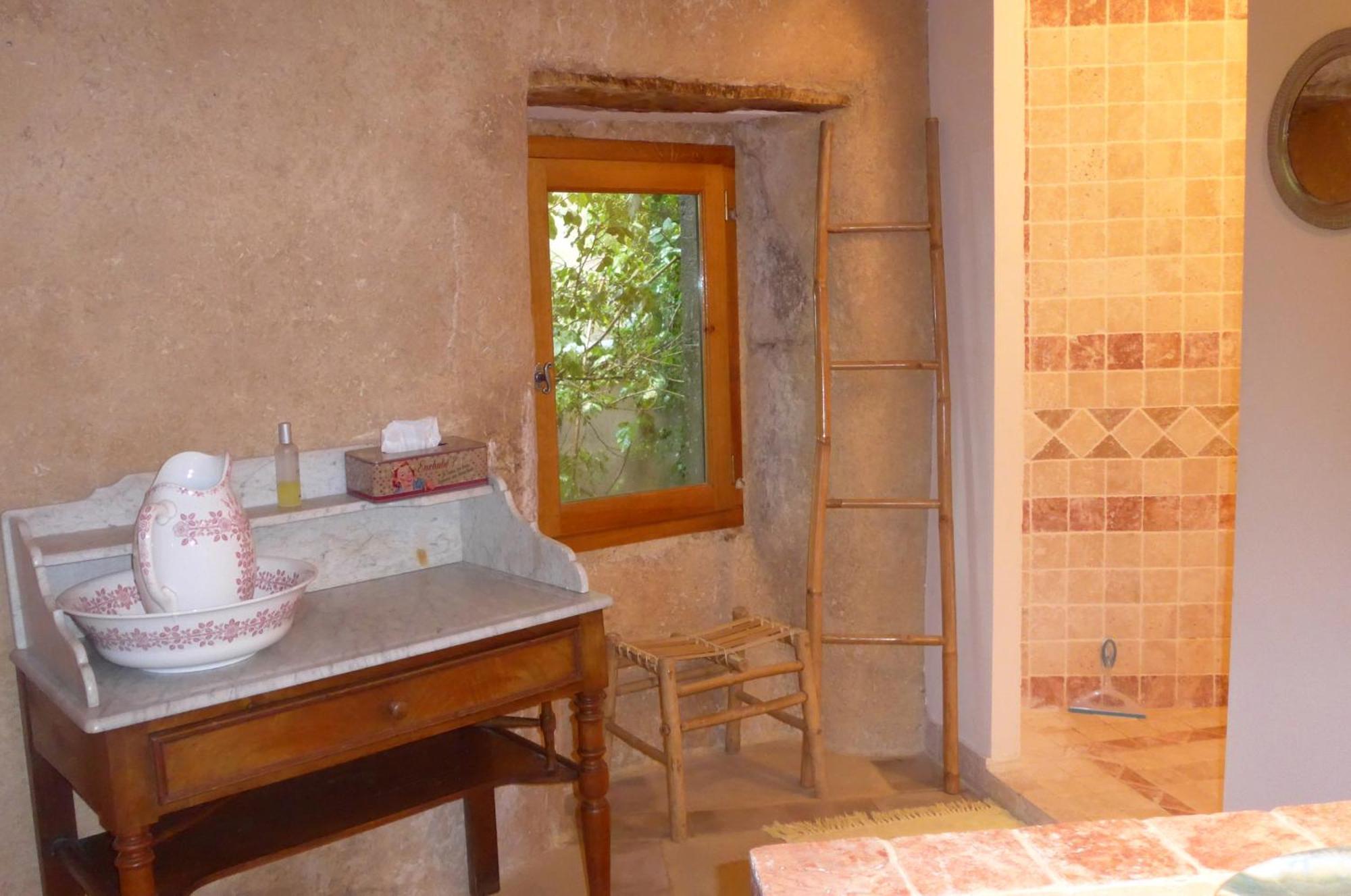 La Colline Bleue Bed and Breakfast Banne Buitenkant foto