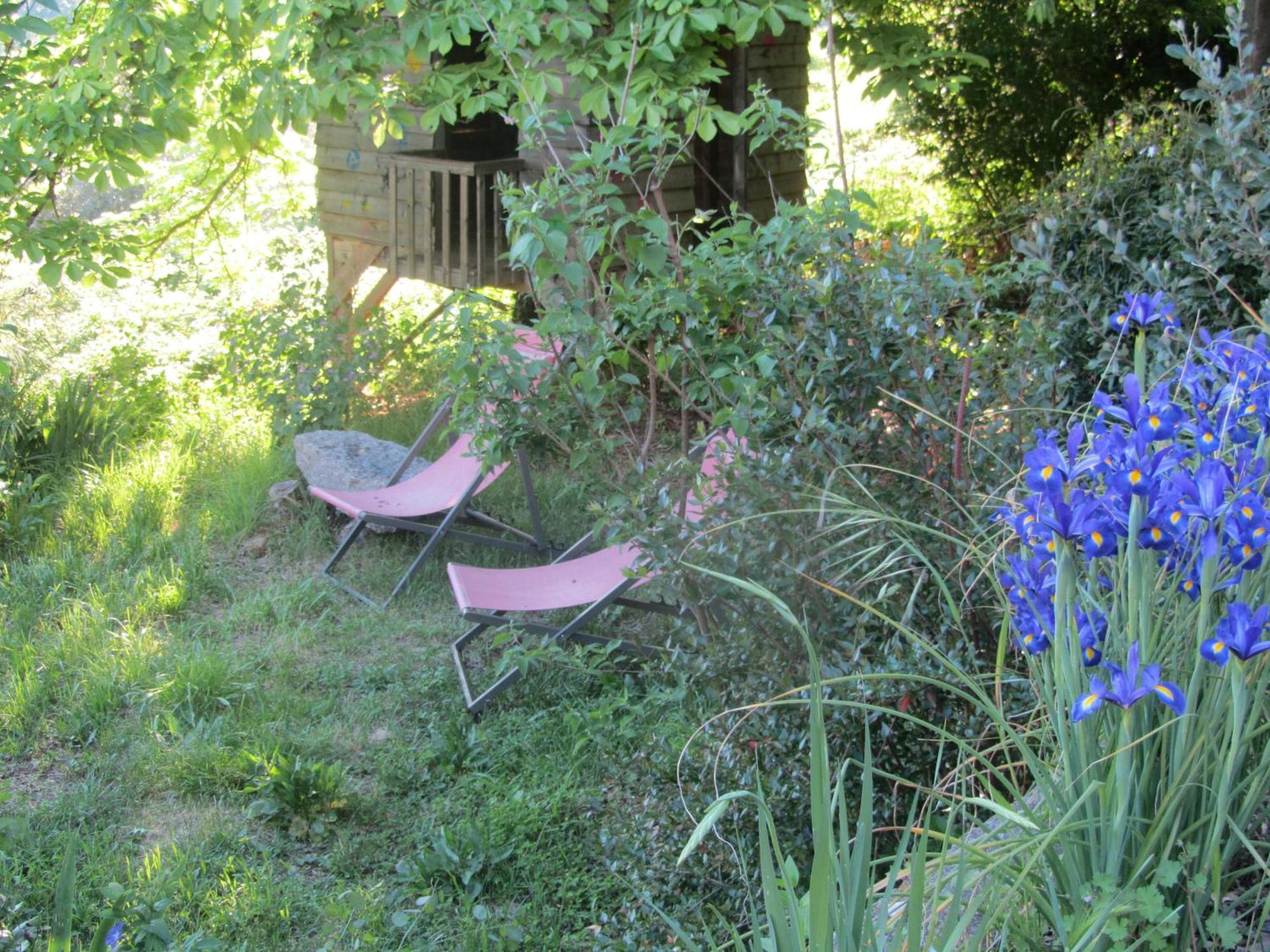La Colline Bleue Bed and Breakfast Banne Buitenkant foto